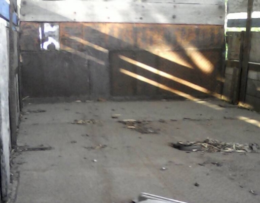 ISUZU ELF 74 แรง รถบรรทุกหกล้อ กระบะเหล็กความยาว 4.30 เมตรสภาพดีพร้อมใช้งานได้เลยครับ เครื่องยนต์แรงดีไม่แตกเยิ้ม ภายในเก๋งคอนโซลครบพร้อม พวงมาลัยธรรมดา เบาะไม่ขาด พื้นเก๋งไม่ผุ ช่วงล่างคัชซีไม่มีบวม ยาง 7.50 ขอบ 16 สภาพดีประมาณ 60\% เอกสารทะเบียนชุดโอนครบ