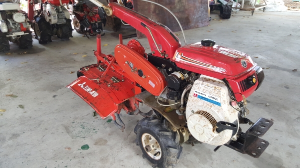 รถพรวนดินสาดออกข้าง