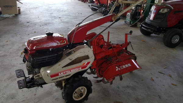 รถพรวนดินสาดออกข้าง