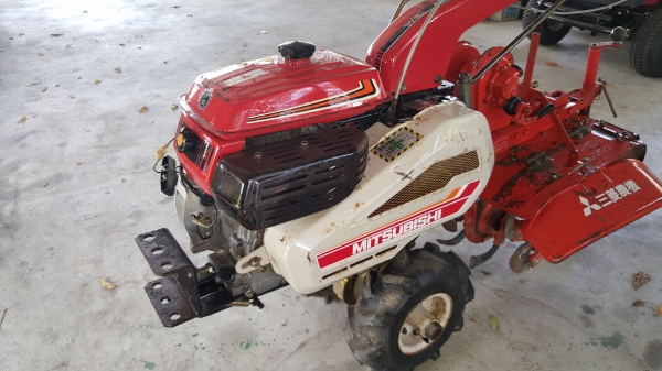 รถพรวนดินสาดออกข้าง