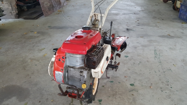 รถพรวนดิน สาดออกข้าง ล้อเดี่ยว รถพรวนดิน สาดออกข้าง ล้อเดี่ยว