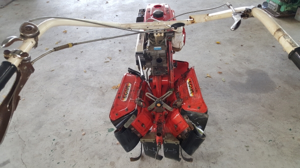 รถพรวนดิน สาดออกข้าง ล้อเดี่ยว รถพรวนดิน สาดออกข้าง ล้อเดี่ยว