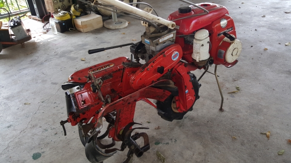 รถพรวนดิน สาดออกข้าง ล้อเดี่ยว รถพรวนดิน สาดออกข้าง ล้อเดี่ยว