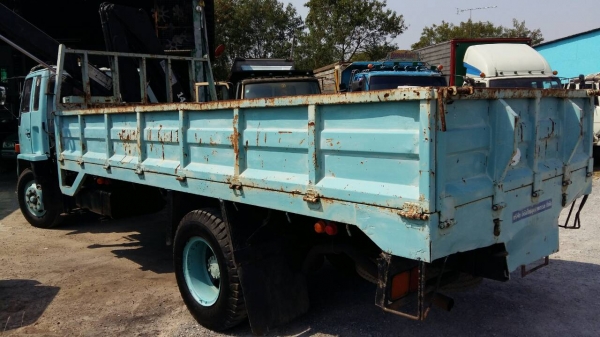 ขายเรียบร้อย ครับ หกล้อ อีซูซุ ร็อค FTR32LY 195นางฟ้า ติดเฮียบ พับ 5ตัน สภาพดีมากๆสวยจัดเดิมทั้งคัน รถห้างแท้ ทะเบียนพร้อมโอน