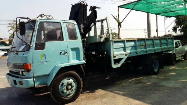 ขายเรียบร้อย ครับ หกล้อ อีซูซุ ร็อค FTR32LY 195นางฟ้า ติดเฮียบ พับ 5ตัน สภาพดีมากๆสวยจัดเดิมทั้งคัน รถห้างแท้ ทะเบียนพร้อมโอน