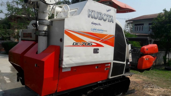 เอามาลดราคาขายได้ขายไปเลย  550,000  บาท ครับ มีเวลาแค่ 7 วันราคานี้  รถสภาพดี 1,4xx ชั่วโมง