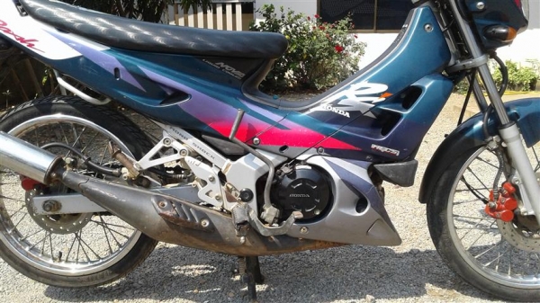 ขายโนวาแดชเอกสารพร้อมโอนภาษีขาดเกินรถเดิมเครื่องดีไฟออกแตรดังเจ้าของรักษาสภาพดีมาก ขาย 7900