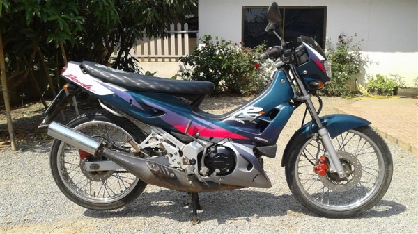 ขายโนวาแดชเอกสารพร้อมโอนภาษีขาดเกินรถเดิมเครื่องดีไฟออกแตรดังเจ้าของรักษาสภาพดีมาก ขาย 7900