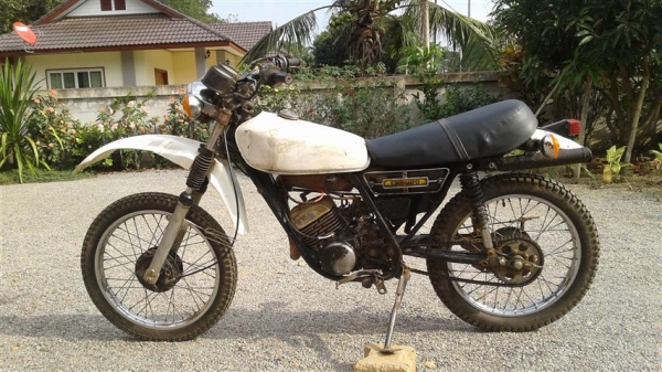 ขาย DT100 ออกใบซื้อขายรถเดิมแห้งๆเครื่องดีเหมาะเอาไปปั้น ขาย 8900