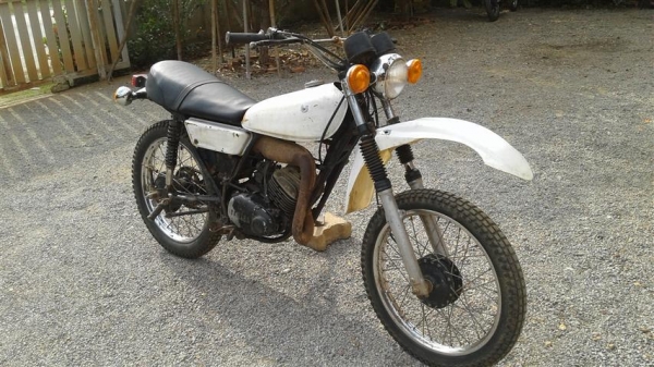 ขาย DT100 ออกใบซื้อขายรถเดิมแห้งๆเครื่องดีเหมาะเอาไปปั้น ขาย 8900