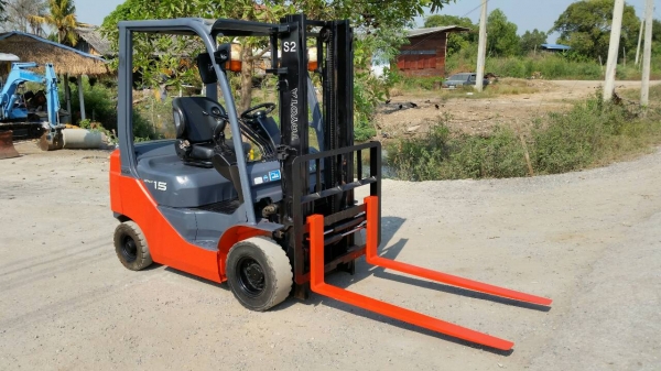 ขายด่วนรถยก TOYOTA 8FGตันใหม่ล่าสูดยก1.5ตันเสาสูง3เมตรงาสไลยร์ได้ยางตัน4เส้นรถนอกยังไม่เคยใช้งานในเมืองไทยเลย=รุ่นใหม่ขายถูกๆๆ