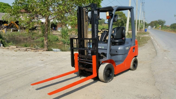 ขายด่วนรถยก TOYOTA 8FGตันใหม่ล่าสูดยก1.5ตันเสาสูง3เมตรงาสไลยร์ได้ยางตัน4เส้นรถนอกยังไม่เคยใช้งานในเมืองไทยเลย=รุ่นใหม่ขายถูกๆๆ