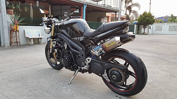 ขาย Triumph Speed triple 1050 ปี2008 ราคาเบาๆ