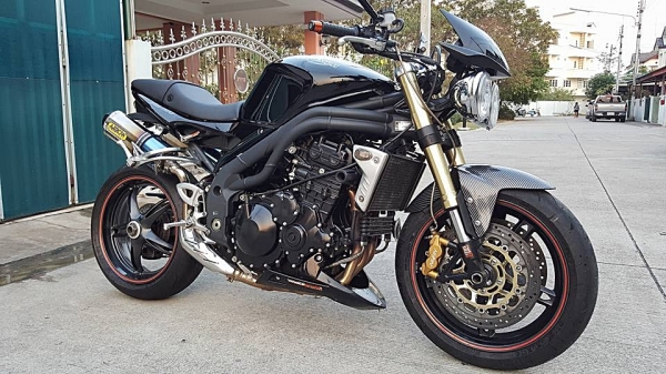 ขาย Triumph Speed triple 1050 ปี2008 ราคาเบาๆ