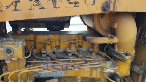 ขายด่วนรถแทรกเตอร์KOMATSU ดี2-3รถนอกเพิ่งนำเข้ามายังไม่เคยใช้งานในเมืองไทยเลย