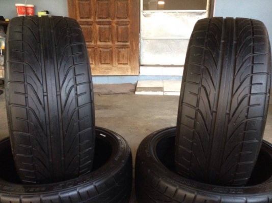 ขายยาง dunlop DZ101 japan 225 40 18 ปี12 1ชุด4เส้น ไม่บวมไม่ปะไม่มีแตกลายงา ดอกเต็ม1คู่ กินขอบ1คู่ ราคา2800บาท มายกไปเลยคับเอาไปใส่เล่นๆ รับประกันยางทุกเส้นยินดีคืนเงิน โทร0924462525โส กทม