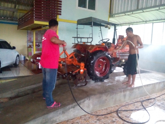 รถไถ่นาคูโบต้า 2 เพลา พร้อมใช้งาน...