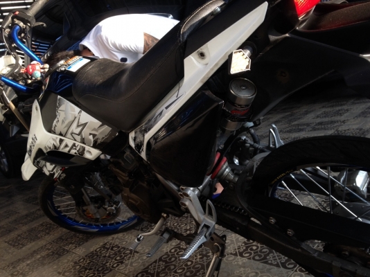 KSR ปี 54 สีขาว สตาร์ทเท้า 32,000 บาท 0835662999