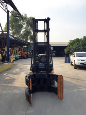 -:-*&bull;*ข า ย ร ถ ย ก นำ เ ข้ *&bull;*-:-TOYOTA 7FG25 เสาสูง5เมตร งาหนีบกลม สนใจติดต่อ083-062-0223(ปอนด์)