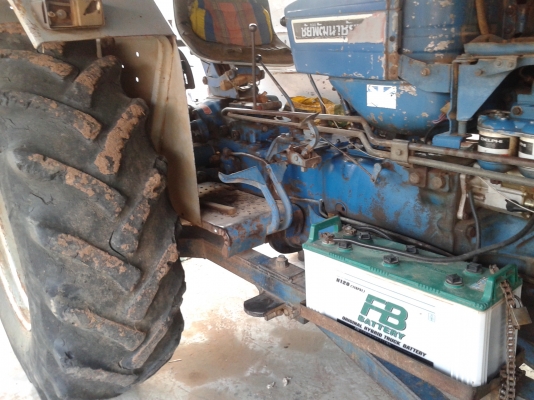 ขายฟอร์ด 6600เสื้อลาย อุปกรณ์พร้อมใช้ รถบ้านสวยๆ