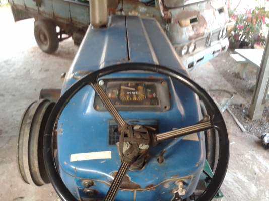 ขายฟอร์ด 6600เสื้อลาย อุปกรณ์พร้อมใช้ รถบ้านสวยๆ