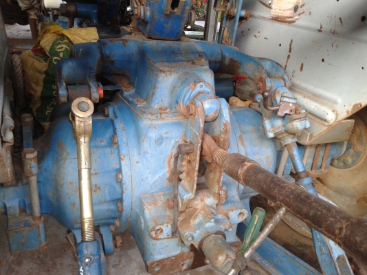 ขายฟอร์ด 6600เสื้อลาย อุปกรณ์พร้อมใช้ รถบ้านสวยๆ