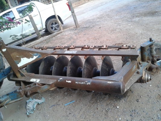 ขายฟอร์ด 6600เสื้อลาย อุปกรณ์พร้อมใช้ รถบ้านสวยๆ