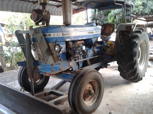 ขายฟอร์ด 6600เสื้อลาย อุปกรณ์พร้อมใช้ รถบ้านสวยๆ