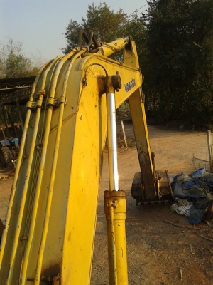 ขายPC200รุ่น5 รถพร้อมใช้สุดๆ