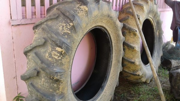 ขายตามสภาพยางรถไถ50แรง