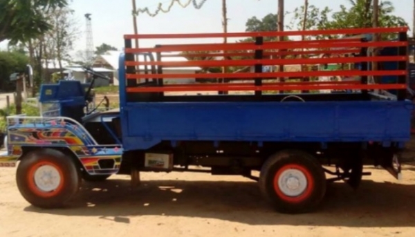 ขายรถอีแต๋น ISUZU ELF 74 แรง เพลาลอย 4 ล้อ กระบะเหล็กคอกไม่ความยาว 3.20 เมตรสภาพดีสวยพร้อมบรรทุกได้เลยครับ เครื่องยนต์แรงดีแห้งดีไม่มีเยิ้ม พวงมาลัยธรรมดา ระบบเกียร์เดิมๆเข้าง่าย ขับขี่คล่องตัวดี ช่วงล่างแน่นคัชซีหน้า 5 ยางสภาพดีประมาณ 60\% พร้อมใช้งาน เอก