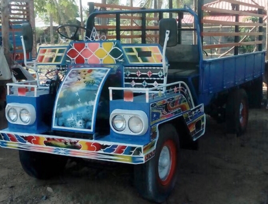 ขายรถอีแต๋น ISUZU ELF 74 แรง เพลาลอย 4 ล้อ กระบะเหล็กคอกไม่ความยาว 3.20 เมตรสภาพดีสวยพร้อมบรรทุกได้เลยครับ เครื่องยนต์แรงดีแห้งดีไม่มีเยิ้ม พวงมาลัยธรรมดา ระบบเกียร์เดิมๆเข้าง่าย ขับขี่คล่องตัวดี ช่วงล่างแน่นคัชซีหน้า 5 ยางสภาพดีประมาณ 60\% พร้อมใช้งาน เอก