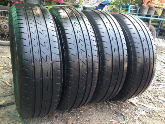 ขายยาง บริดสโตน อีโคเปีย 205/65R15 ยางสัปดาห์ที่26 ปี14 ดอกยางหนาเต็มสดนิ่มลึกเท่ากันไม่ร้าวไม่แตกบายไม่มีปะสวยๆ จำนวน 1 ชุด