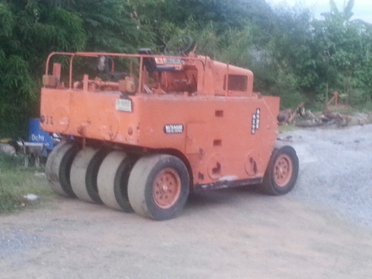 ขายรถบดล้อยาง7ล้อ