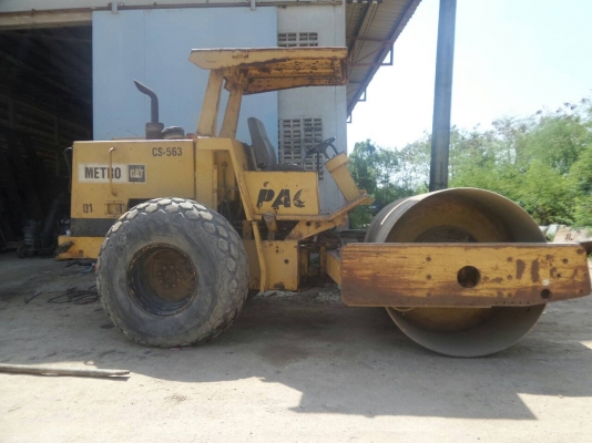 ขายรถบด CAT CS 563 เอกสารใบแจ้งจำหน่าย 2 เพลาเปลือกเดียว 11130 กก, สั่นสะเทือน ราคา 580000