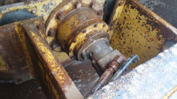 ขายรถบด CAT CS 563 เอกสารใบแจ้งจำหน่าย 2 เพลาเปลือกเดียว 11130 กก, สั่นสะเทือน ราคา 580000