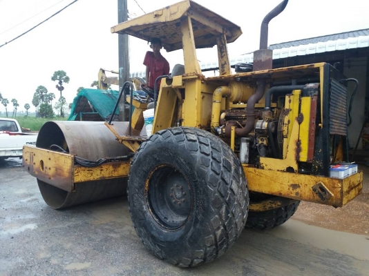 ขายรถบด CAT CS 563 เอกสารใบแจ้งจำหน่าย 2 เพลาเปลือกเดียว 11130 กก, สั่นสะเทือน ราคา 580000