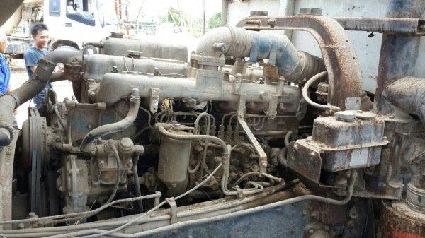 ขายรถบรรทุก 10 ล้อดัมพ์ NISSAN CW 30 225 แรงม้า 2 เพลาสโลว์ดึง ราคา 420000