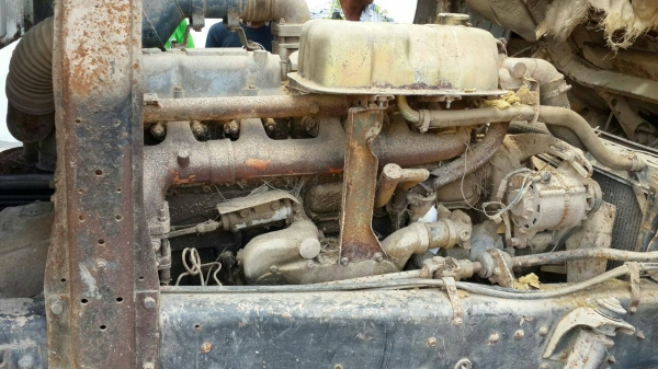 ขายรถบรรทุก 10 ล้อดัมพ์ NISSAN CW 30 225 แรงม้า 2 เพลาสโลว์ดึง ราคา 420000