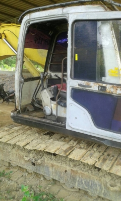 ขายรถแบคโฮ KOBELCO SK200-/// ราคา 400000