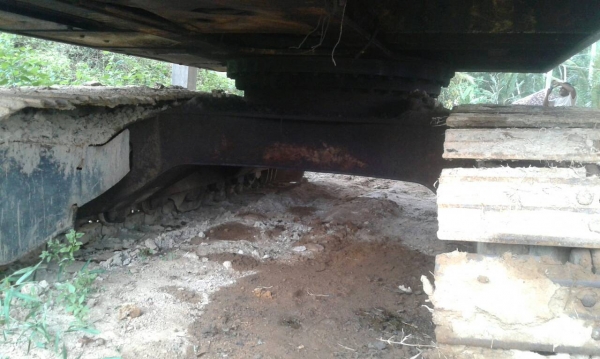 ขายรถแบคโฮ KOBELCO SK200-/// ราคา 400000