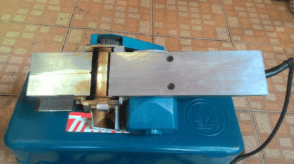 ขายด่วนกบไฟฟ้าหน้า3 MAKATA 1100 750W.16000/min.