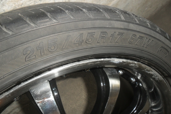 ล้อแม็ก17นิ้ว4รู100 พร้อมยาง สวยๆ 4 ล้อ ราคา 6750 บาท ล้อแม็ก17นิ้ว4รู100 พร้อมยาง สวยๆ 4 ล้อ ราคา 6750 บาท