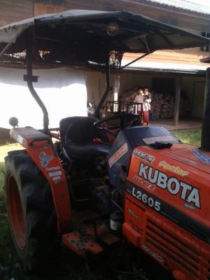 ขายคูโบต้า26แรงรถออกห้างอุปกรครบ