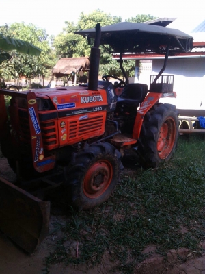 ขายคูโบต้า26แรงรถออกห้างอุปกรครบ