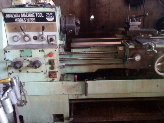 ขายเครื่องกลึง6ฟุต3เพลามีเบรคพร้อมใช้เครื่องสวยไม่เปลี่ยนนิ้วมิลเฟือง