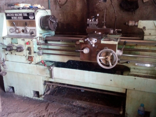 ขายเครื่องกลึง6ฟุต3เพลามีเบรคพร้อมใช้เครื่องสวยไม่เปลี่ยนนิ้วมิลเฟือง
