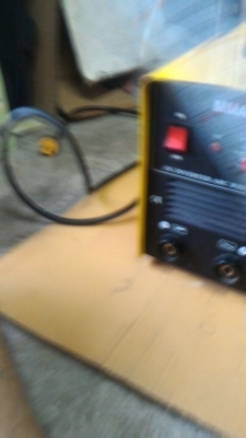 เครื่องเชื่อมโลหะชนิด DC INVERTER ยี่ห้อ TUF รุ่น MMA 160 น้ำหนักเบาปรับกระแสได้ถึง 160 A.