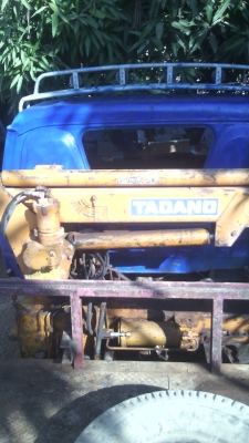 เครน1ตันสามชักยี่ห้อทาดาโน่สนใจติดต่อ0810146200หนุ่ม