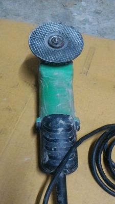 เครื่องเจ๊ยร์ HITACHI ขนาด 4 นิ้ว (กำลัง 580 W. เต็ม ) น้ำหนักไม่ได้เบาหรือมีทุ่นและมีขดลวดครึ่งเดียวเหมือนในห้าง